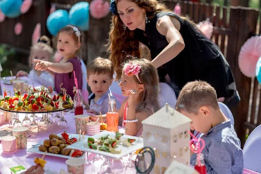 Детский кейтеринг: меню фуршетного стола