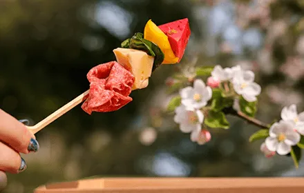 Зустрічайте весну разом з вигідними сетами від Box Catering