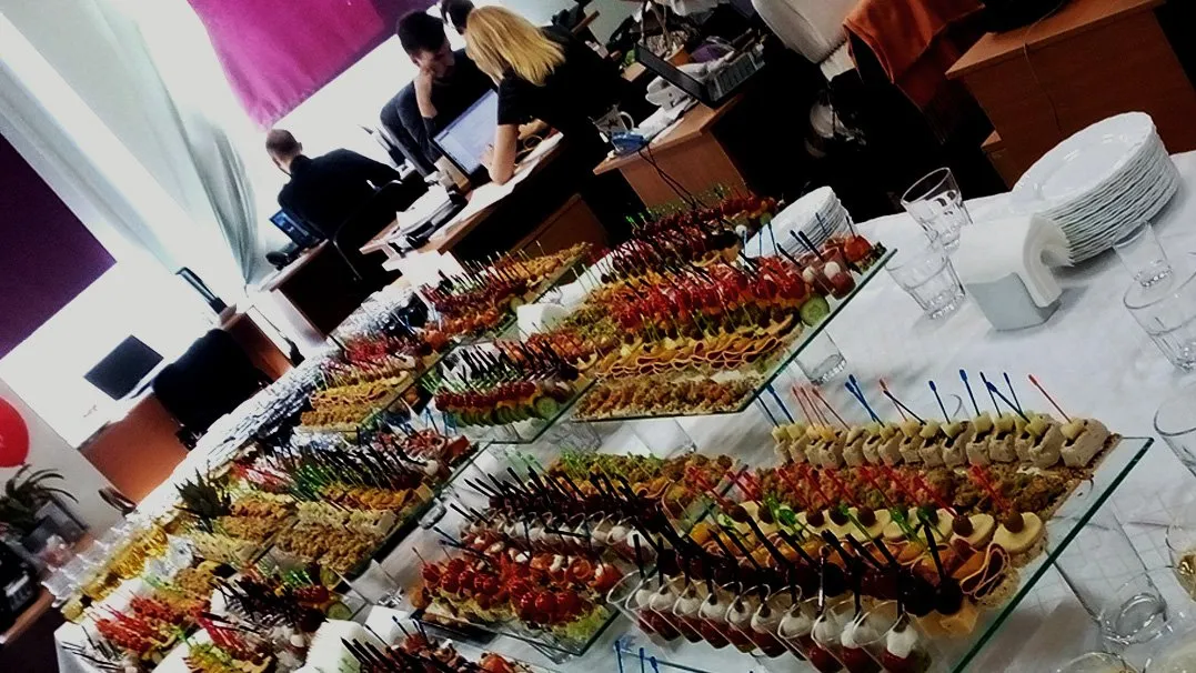 Особенности организации питания на конференциях и выставках